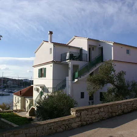 Apartment Jezera 796b Tisno
